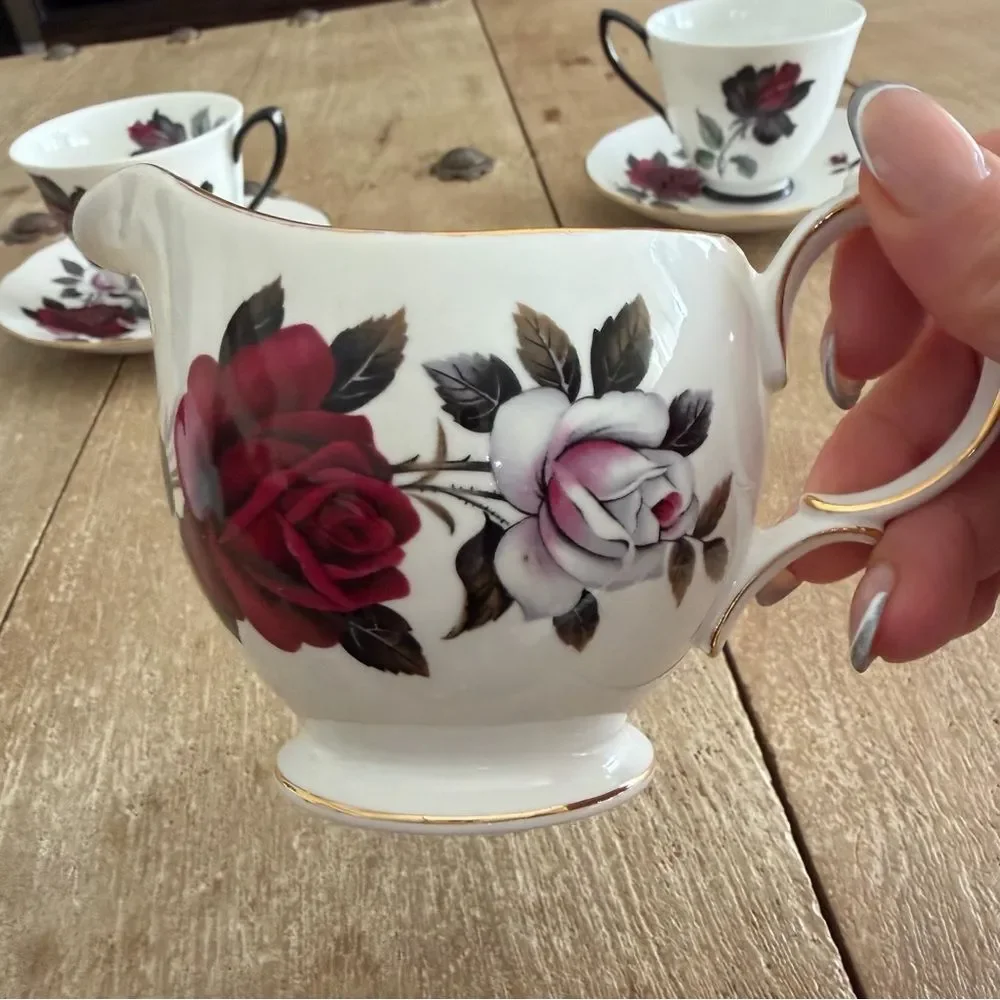 Royal Albert Bone China England Masquerade Vintage50’s Cup Saucer Plates Set